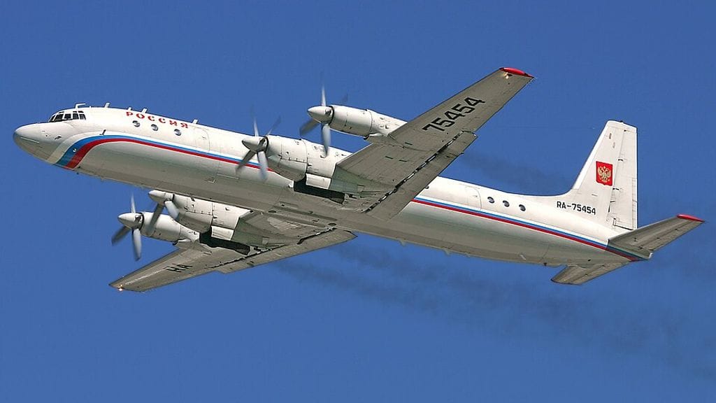 Iljušin Il-18 on neuvostoliittolainen matkustaja- ja kuljetuskone 0906