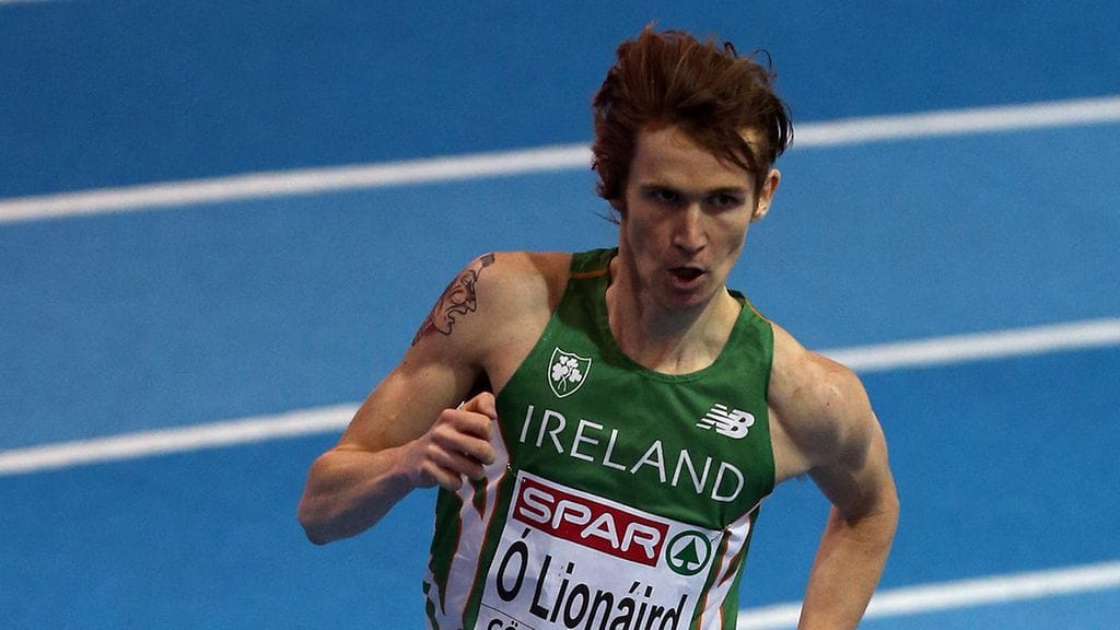 Ciarán Ó Lionáird juoksemassa sisäratojen EM-kilpailuissa Göteborgissa 2013. Hän saavutti tuolloin 3 000 metrin EM-pronssia.