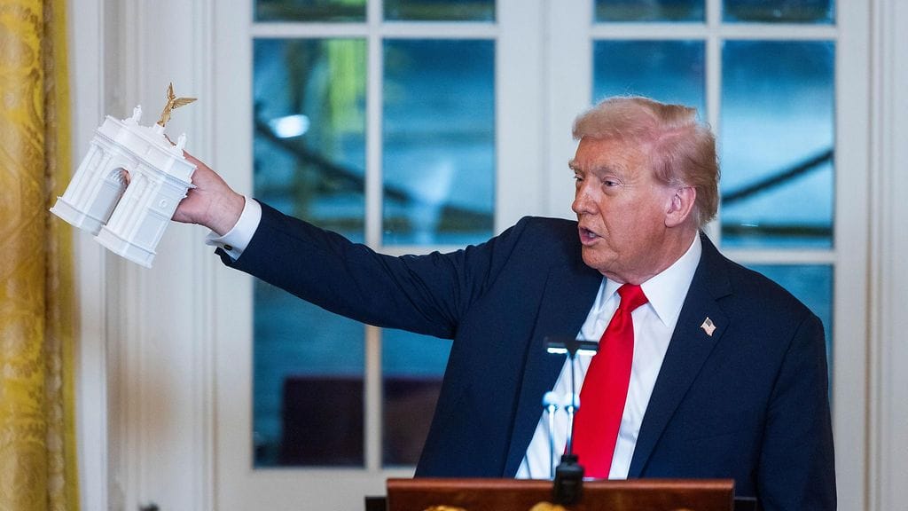 Donald Trumpin suunnitelmissa on rakentaa riemukaari