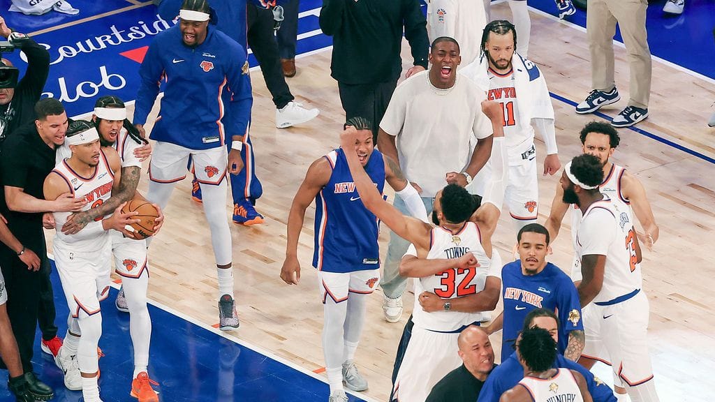 New York Knicks huipensi ennennäkemättömän kirinsä kotiparketilla Suomen aikaa torstaiaamuna.