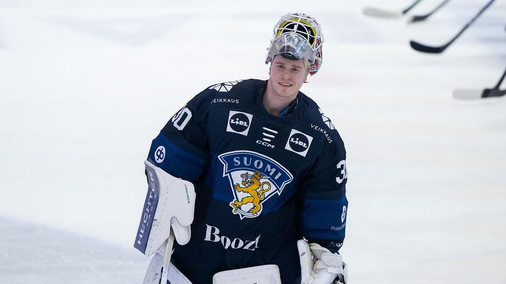 Lassi Lehtinen kuvattuna Leijonat-paidassa huhtikuussa 2024.