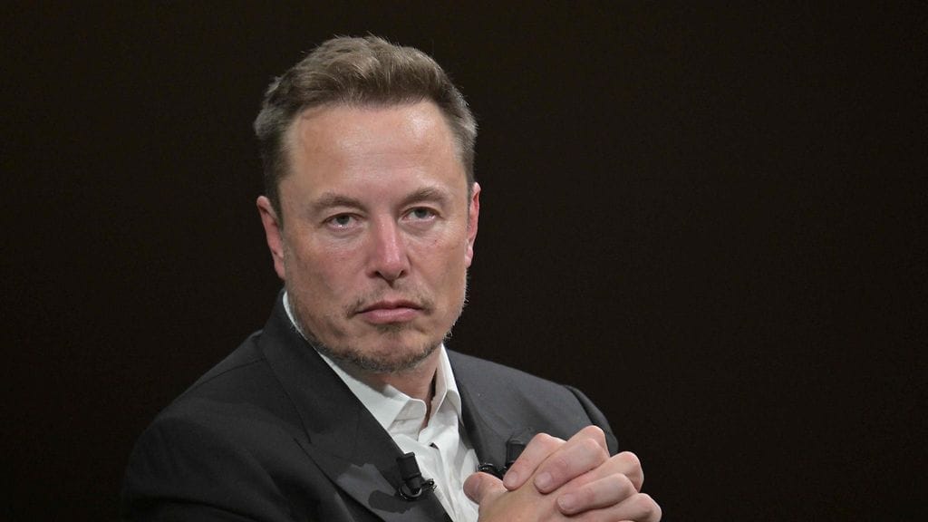 Elon Musk teki historiaa perjantaina.