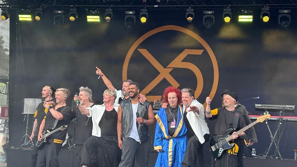 XL5-bändin keikkakuva Helsinki City Festivalista