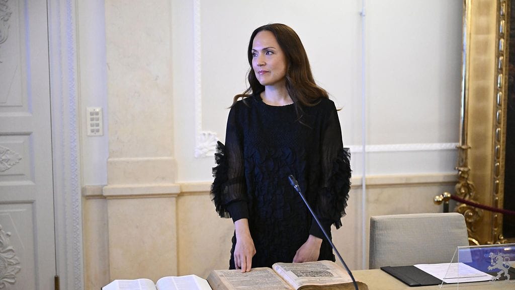 Sosiaaliturvaministeri Sanni Grahn-Laasosen perhevapaan sijaiseksi nimetty kokoomuksen kansanedustaja Karoliina Partanen antoi ministerin valansa.