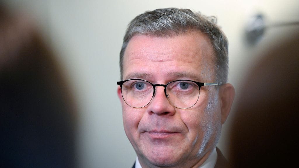 – Toteutamme säästöt, joista on tehty päätös yhdessä. Kriteerit avustuksille täytyy käydä myös yhdessä läpi. Ne käydään hallituksessa yhdessä läpi ennen lomia, pääministeri Petteri Orpo kertoo.