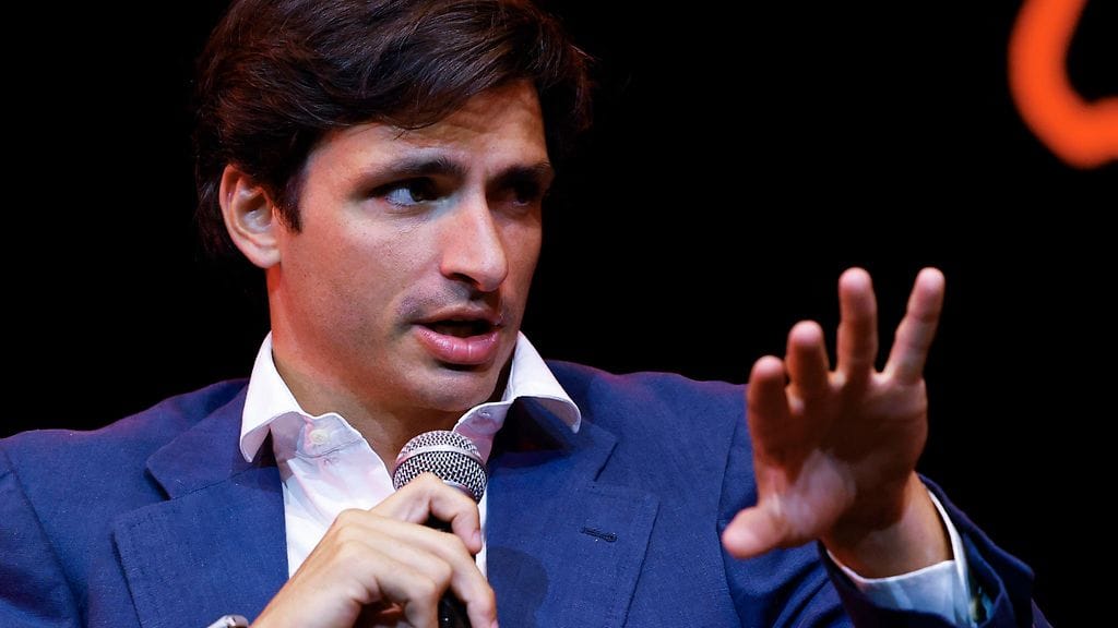 Carlos Sainzin mallissa F1-kuljettajat ajaisivat kauden aikana jokaisen tallin autolla kaksi osakilpailua.
