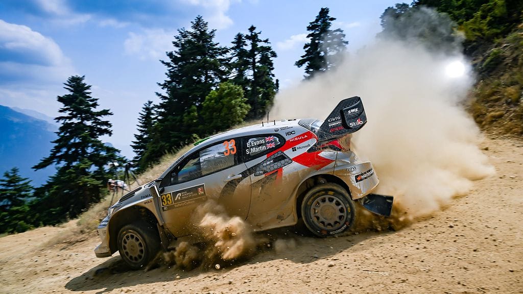 Elfyn Evans johtaa MM-sarjaa. Viime vuonna Kreikassa (kuva) hän oli neljäs.