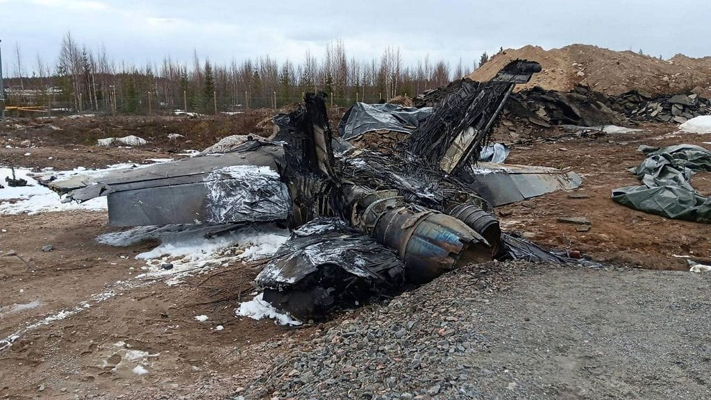 Ilmavoimien Hornet-hävittäjä syöksyi maahan viime vuoden toukokuussa Rovaniemellä.