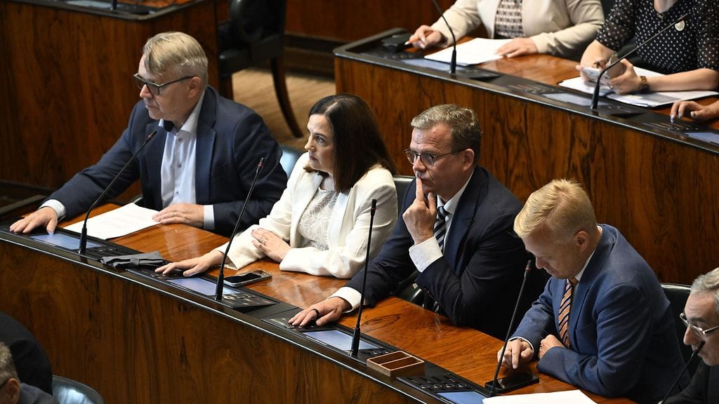 Eduskunta Orpon hallitus LK