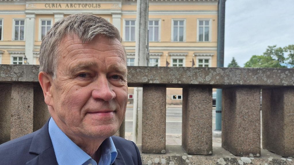 Kenraaliluutnantti evp. Esa Pulkkinen Porissa tiistaina.