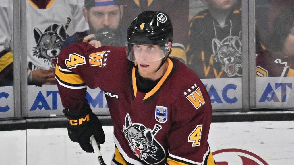 Juuso Välimäki päätti viime kautensa AHL:ssä Chicago Wolvesissa.
