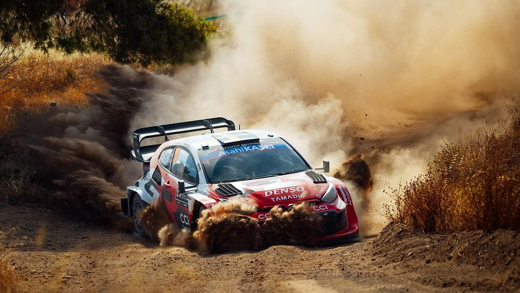 Oliver Solberg Kreikan MM-rallissa.