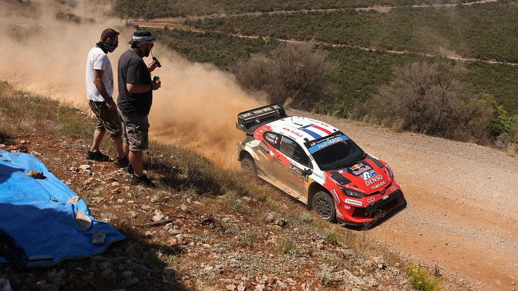Sebastien Ogier on 4,9 sekunnin päässä Kreikan MM-rallin kärkipaikasta.