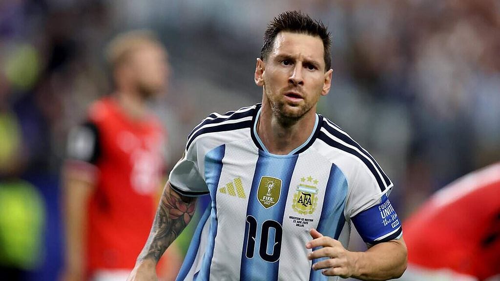 Lionel Messi aloittaa Jordania-ottelun vaihtopenkiltä.