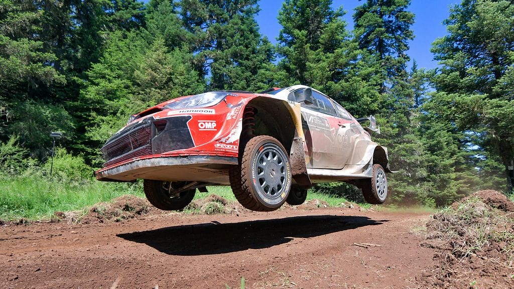 Sebastien Ogier nousi Kreikan MM-rallin kärkeen.