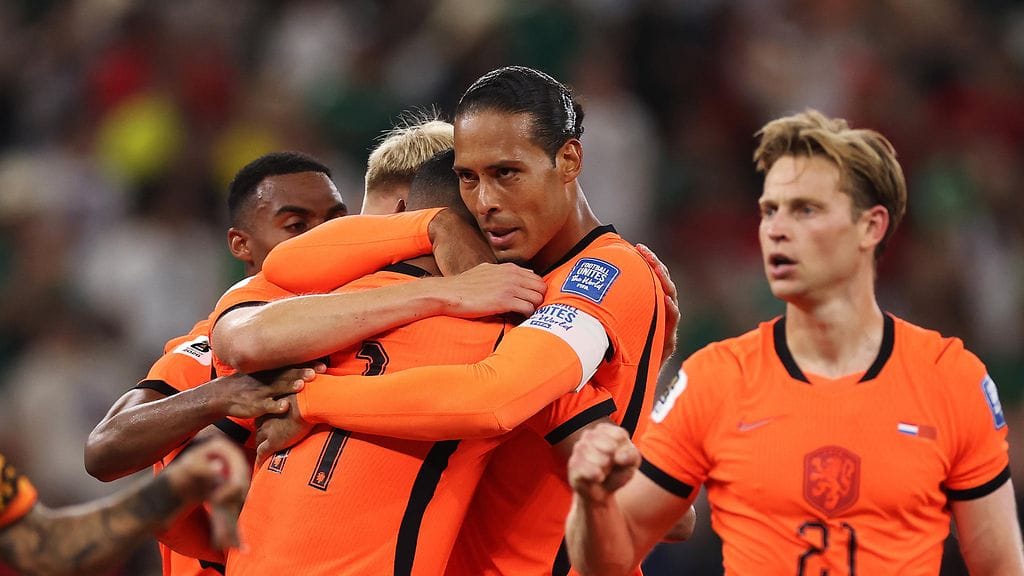 Virgil Van Dijk lohdutti maanmiestään.