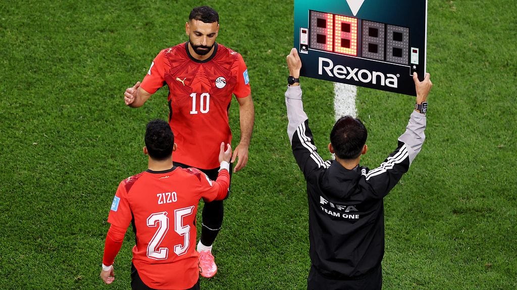 Mohamed Salah jouduttiin ottamaan vaihtoon Egyptin Iran-ottelussa.