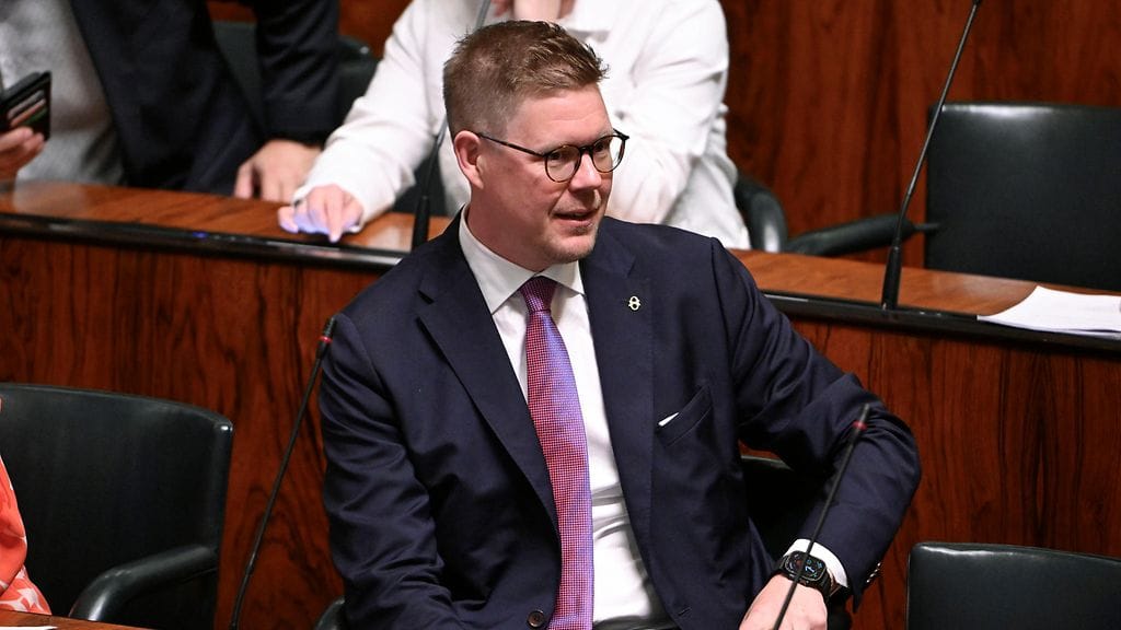 SDP:n puheenjohtaja Antti Lindtman eduskunnan täysistunnossa Helsingissä 9. kesäkuuta 2026.