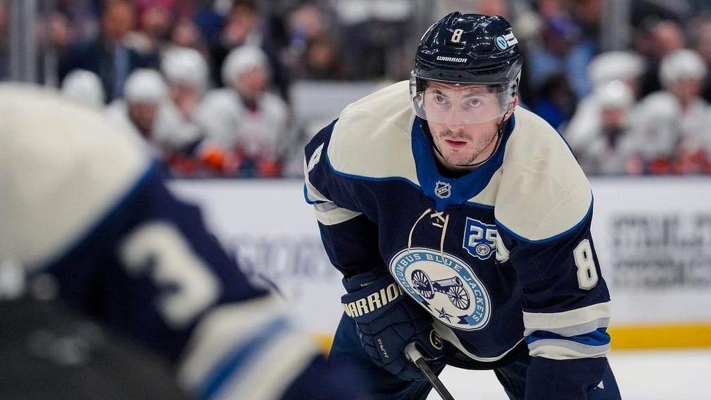 Zach Werenski jää sittenkin Columbus Blue Jacketsiin.