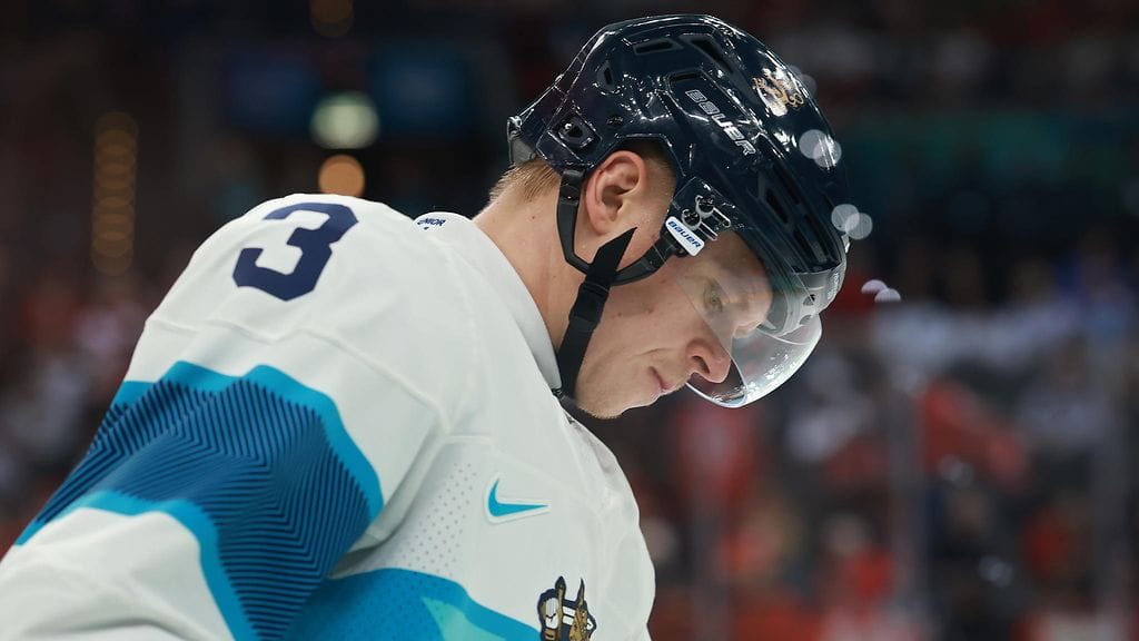 Olli Määttä on NHL-menestyksen lisäksi saavuttanut Leijonissa MM-kullan, kaksi olympiapronssia ja MM-hopean.