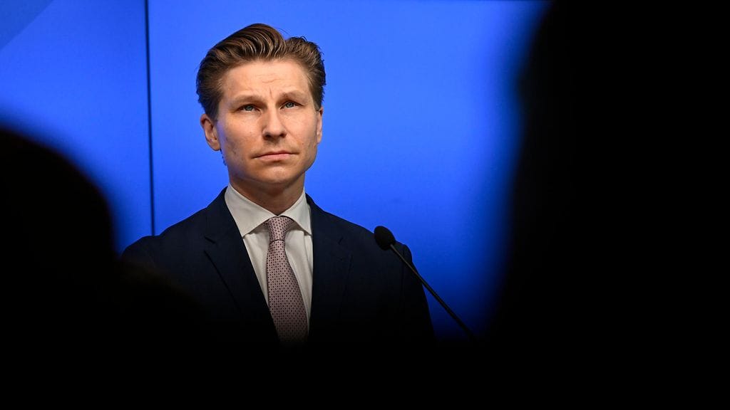 Antti Häkkänen valtuutti Puolustusvoimat hankkimaan lyhyen kantaman RBS 70 NG -ilmatorjuntaohjusjärjestelmiä.