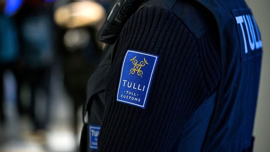 Tullimies sai tuomion ajettuaan huumelääkkeen vaikutuksen alaisena virka-autoa. Kuvituskuva.