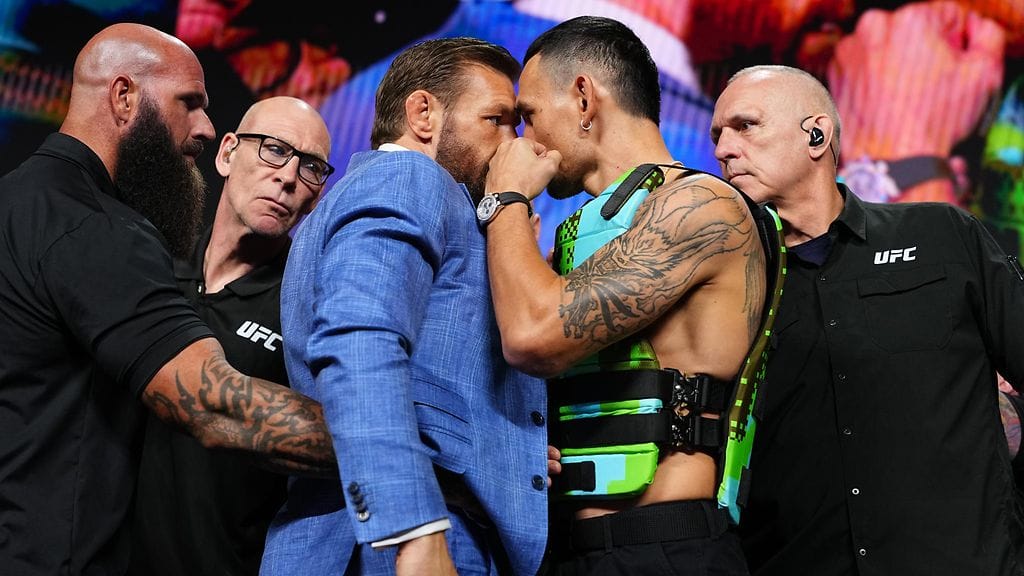 Conor McGregorin ja Max Hollowayn ottelu käydään välisarjassa. Kaksikko kohtasi vuonna 2013, jolloin McGregor voitti.