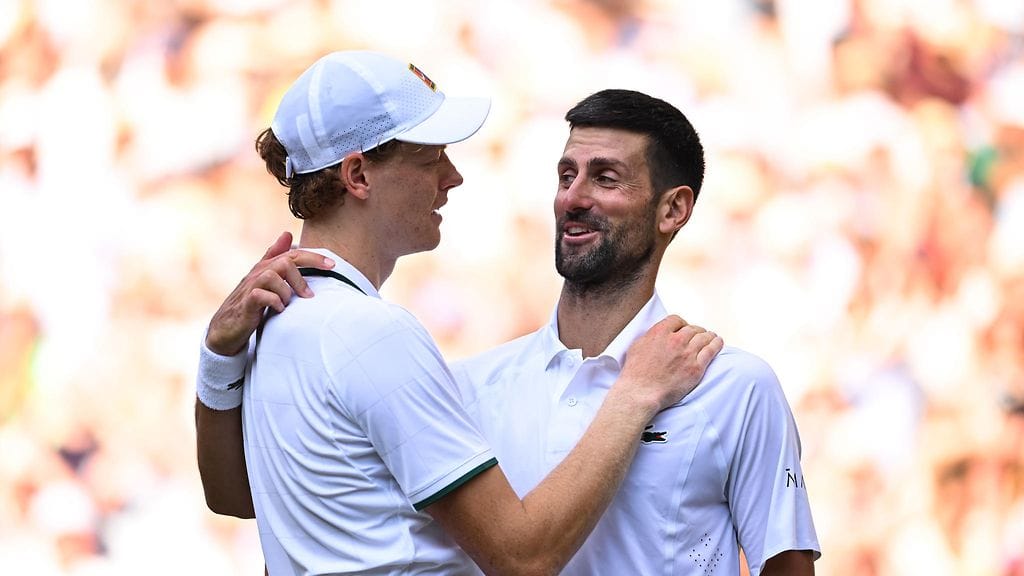 Sinner ja Djokovic.