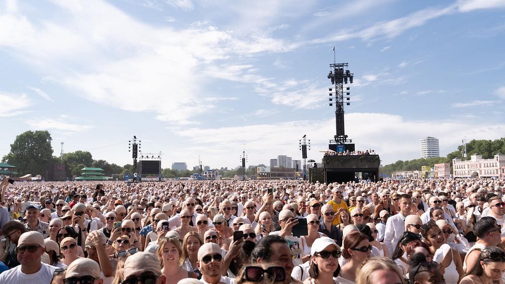 AOP 1.06344620 Tekokaljut täyttivät Pitbull-keikan katsomon