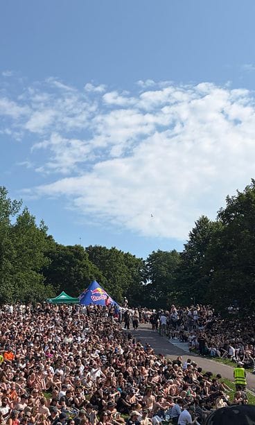 Isot väkimassat Koffin vauhtikisoissa.