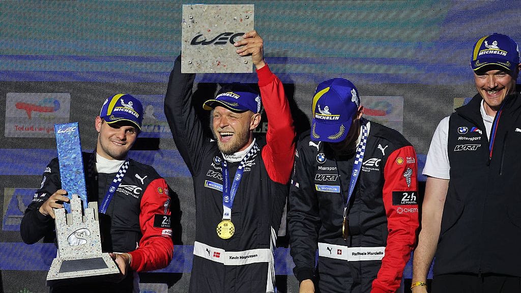 Kevin Magnussen riemuitsi uransa avausvoitosta WEC-sarjan kuuden tunnin kisassa Sao Paulossa.