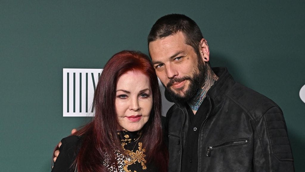 Priscilla Presley ja Navarone Garibaldi Garcia vuonna 2025.