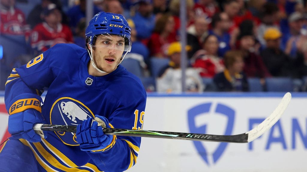 Peyton Krebs, 25, jatkaa Buffalo Sabresissa nelivuotisella sopimuksella.