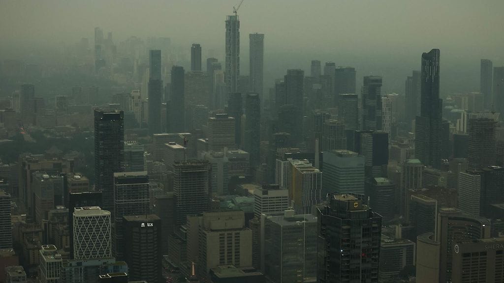 Toronto oli keskiviikkona maailman huonoimman ilmanlaadun kaupunki suurkaupunkien joukossa, kertoi sveitsiläinen IQAir-yhtiö, samalla kun Kanadan viranomaiset kehottivat ihmisiä pysymään sisätiloissa.