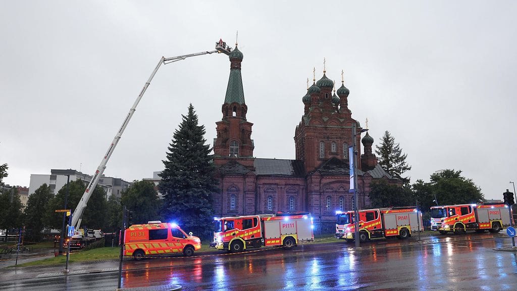 Salama iski ortodoksisen kirkon korkeimpaan torniin Tampereen keskustassa 18. heinäkuuta 2026.