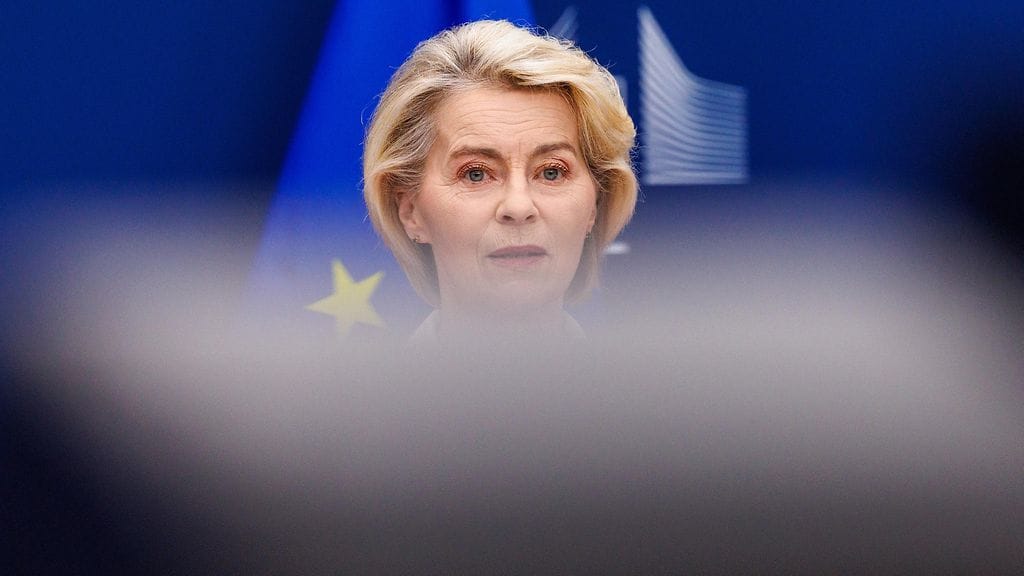 EU-maat päättivät jatkaa Venäjän öljyn hintakaton jäädyttämistä vuodella.