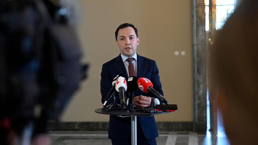 Valmisteluasiakirjoista ei selviä, voisiko sosiaali- ja terveysministeri Wille Rydman ajaa asetuksen ohi itse linjaamillaan kriteereillä.