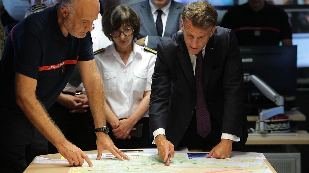 LK 27.7.26 macron