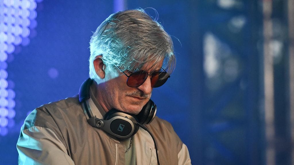 Kavinsky kuvattuna kesällä 2025.
