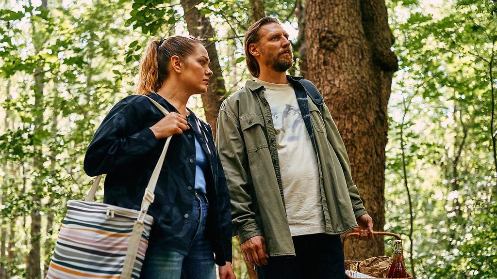 Pekka Strang ja Oona Airola Nainen joka katosi -sarjassa.
