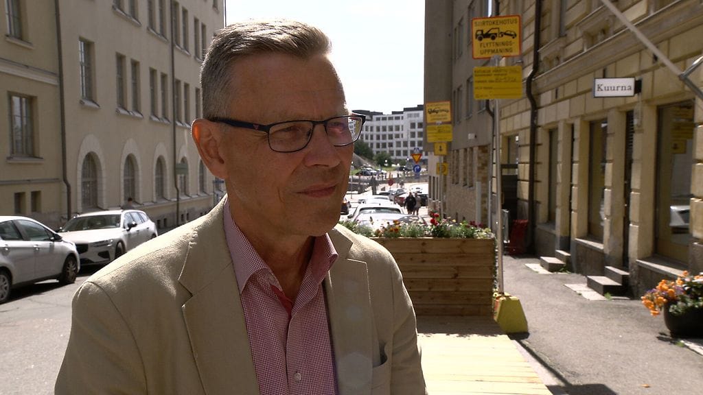 Valtiovarainministeriön Mikko Spolander.