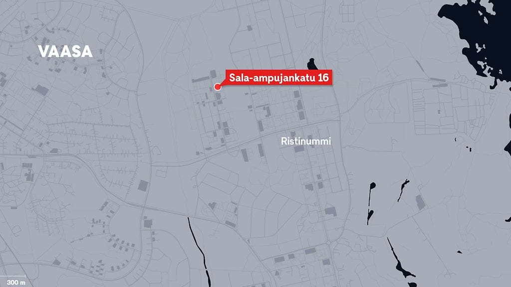 Karttakuvassa kerrostalon sijainti Vaasassa.