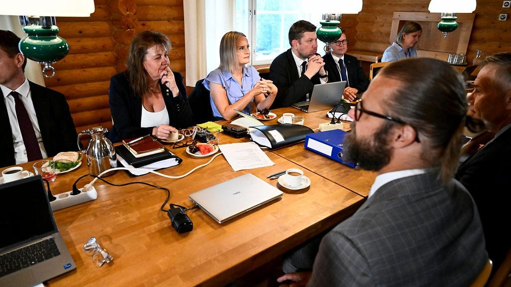LK Valtiovarainministeriö kokous Purra 040826