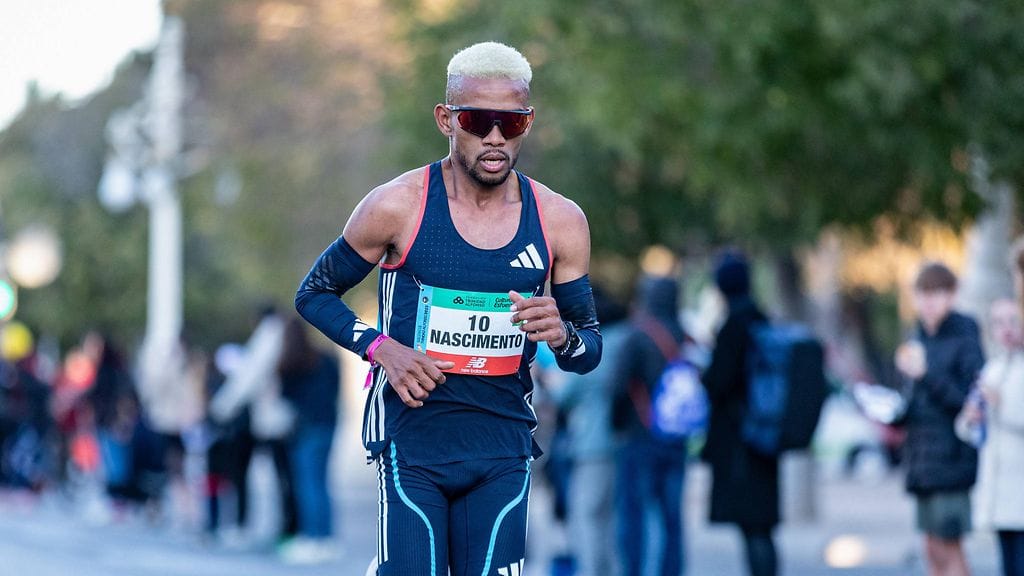 Brasilialainen Daniel do Nascimento pitää hallussaan maratonin Etelä-Amerikan ennätystä.