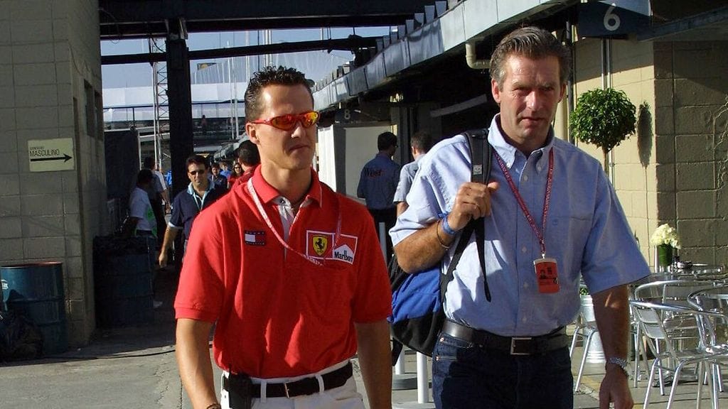 Michael Schumacher ja Christian Danner arkistokuvassa vuodelta 2001.