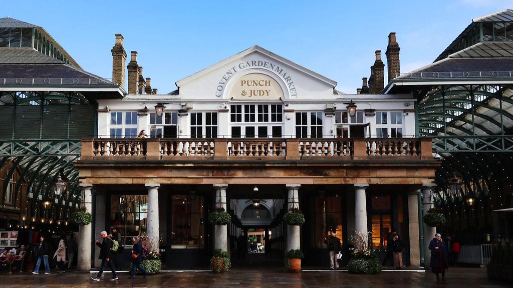 Lontoossa tapahtui joukkopuukotus turistien suosimalla Covent Gardenin alueella
