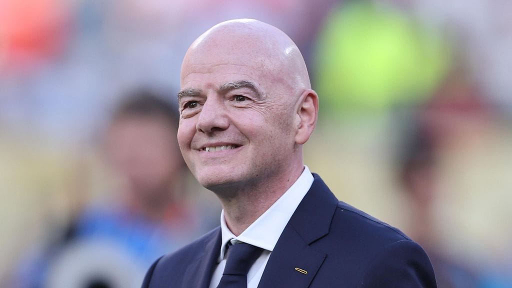 Gianni Infantino ja Fifa olivat suunnittelemassa Fifa Super League -turnausta MM-kisamyyntihankkeen ohella.
