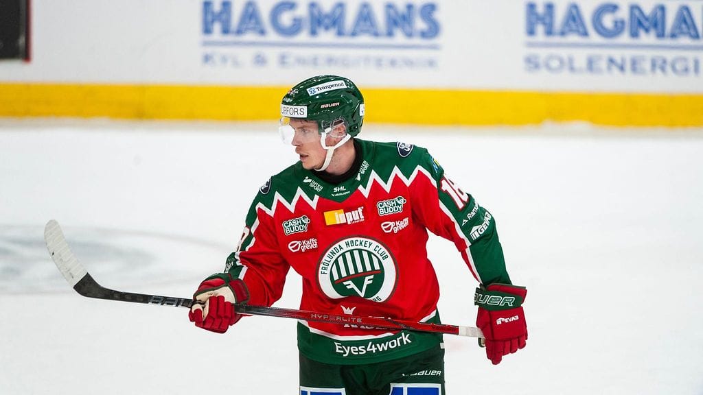 Linus Öberg, 26, pelaa alkavalla kaudella Kiekko-Espoossa.