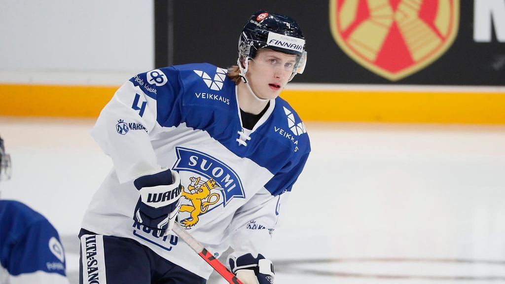 Alex Lintuniemi Leijonat-paidassa vuonna 2020.