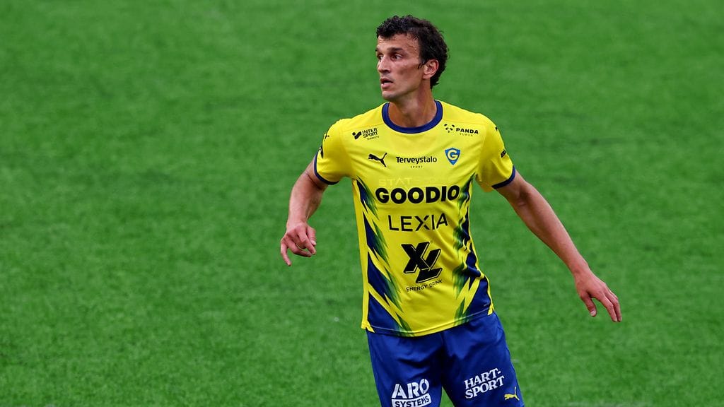 Roman Eremenko, 39, teki upean maalin SJK:n verkkoon perjantain Veikkausliiga-ottelussa.